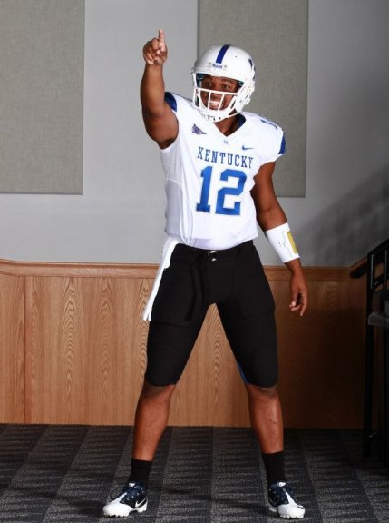 kentucky-uniforms-black-white-white