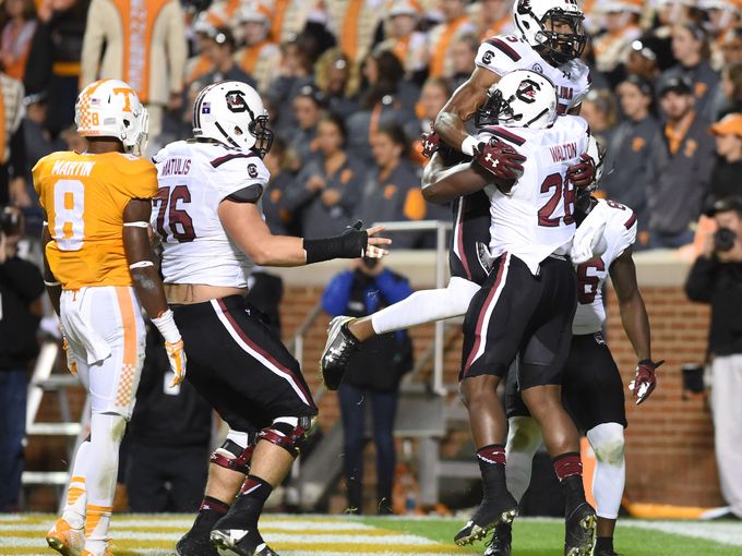 Jonathan Walton celebrates an offensive (!) touchdown. (Photo: greenvilleonline.com)